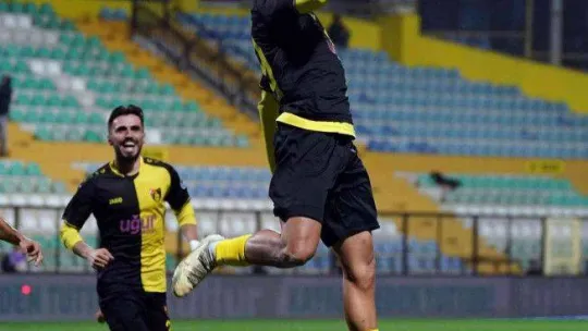 Spor Toto Süper Lig: İstanbulspor: 2 - Kasımpaşa: 1 (Maç sonucu)