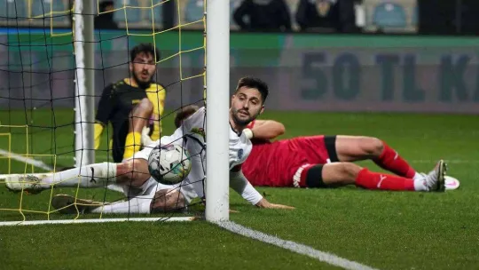 Spor Toto Süper Lig: İstanbulspor: 2 - Kasımpaşa: 1 (Maç sonucu)