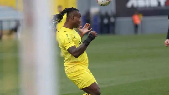 Spor Toto Süper Lig: İstanbulspor: 2 - Kayserispor: 1 (İlk yarı)