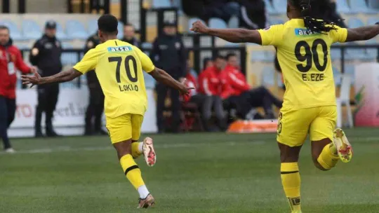 Spor Toto Süper Lig: İstanbulspor: 2 - Kayserispor: 1 (İlk yarı)