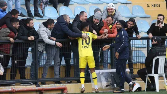 Spor Toto Süper Lig: İstanbulspor: 2 - Kayserispor: 1 (İlk yarı)