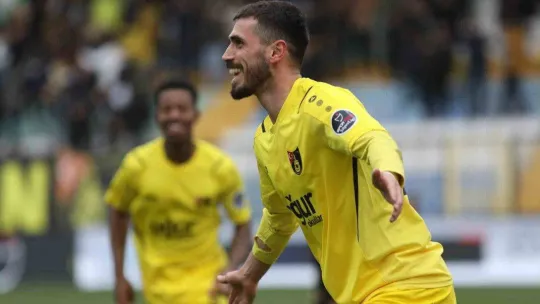 Spor Toto Süper Lig: İstanbulspor: 2 - Kayserispor: 1 (İlk yarı)