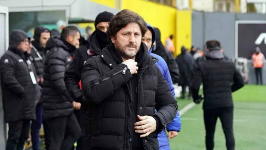 Spor Toto Süper Lig: İstanbulspor: 0 - Alanyaspor: 0 (İlk yarı)