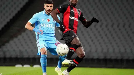 Spor Toto Süper Lig: Karagümrük: 1 - Trabzonspor: 1 (Maç devam ediyor)