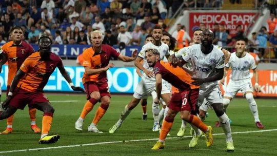 Spor Toto Süper Lig: Kasımpaşa: 2 - Galatasaray: 3 (Maç sonucu)