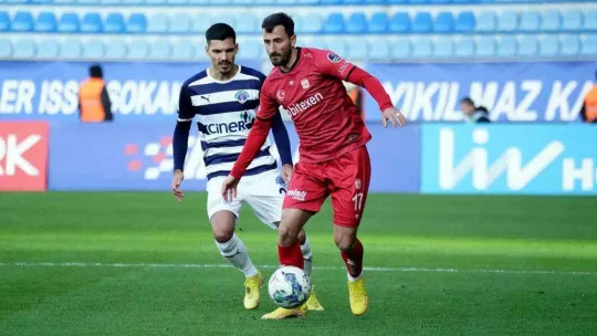 Spor Toto Süper Lig: Kasımpaşa: 0 - Sivasspor: 1 (Maç devam ediyor)