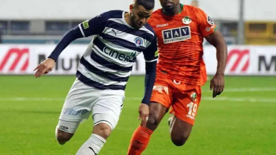 Spor Toto Süper Lig: Kasımpaşa: 2 - Alanyaspor: 0 (İlk yarı)