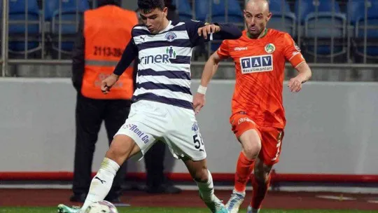 Spor Toto Süper Lig: Kasımpaşa: 4 - Alanyaspor: 1 (Maç sonucu)