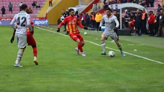 Spor Toto Süper Lig: Kayserispor: 0 - Medipol Başakşehir: 0 (Maç devam ediyor)