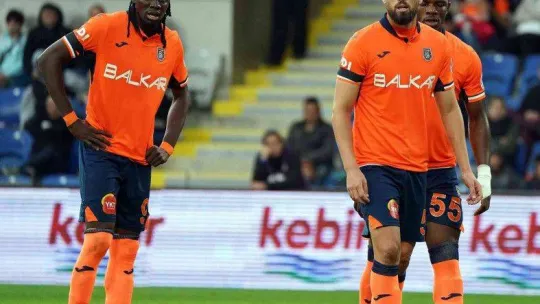 Spor Toto Süper Lig: Medipol Başakşehir: 1 - İstanbulspor: 0 (İlk yarı)