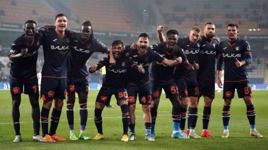 Spor Toto Süper Lig: Medipol Başakşehir: 3 - Giresunspor: 1 (Maç sonucu)