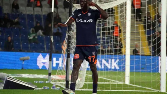 Spor Toto Süper Lig: Medipol Başakşehir: 3 - Giresunspor: 1 (Maç sonucu)