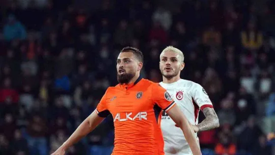 Spor Toto Süper Lig: Medipol Başakşehir: 0 - Galatasaray: 3 (İlk yarı)