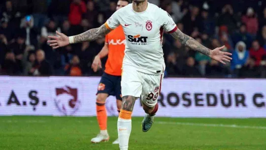 Spor Toto Süper Lig: Medipol Başakşehir: 0 - Galatasaray: 3 (İlk yarı)