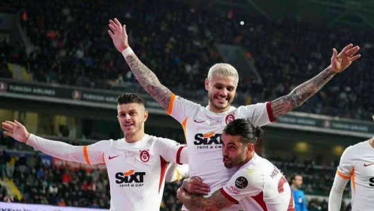 Spor Toto Süper Lig: Medipol Başakşehir: 0 - Galatasaray: 3 (İlk yarı)