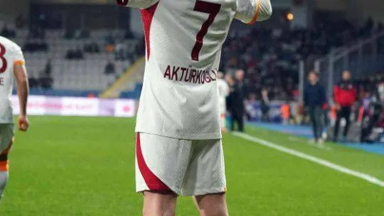 Spor Toto Süper Lig: Medipol Başakşehir: 0 - Galatasaray: 3 (İlk yarı)