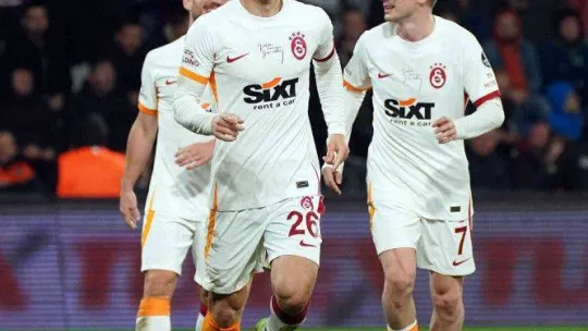 Spor Toto Süper Lig: Medipol Başakşehir: 0 - Galatasaray: 3 (İlk yarı)