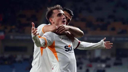 Spor Toto Süper Lig: Medipol Başakşehir: 0 - Galatasaray: 3 (İlk yarı)