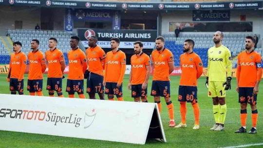 Spor Toto Süper Lig: Medipol Başakşehir: 0 -Antalyaspor: 0 (İlk yarı)