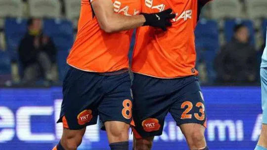 Spor Toto Süper Lig: Medipol Başakşehir: 2 - Antalyaspor: 0 (Maç sonucu)