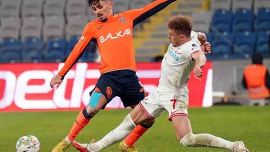 Spor Toto Süper Lig: Medipol Başakşehir: 2 - Antalyaspor: 0 (Maç sonucu)