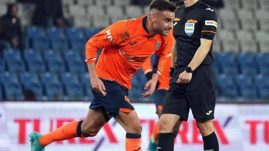 Spor Toto Süper Lig: Medipol Başakşehir: 2 - Antalyaspor: 0 (Maç sonucu)