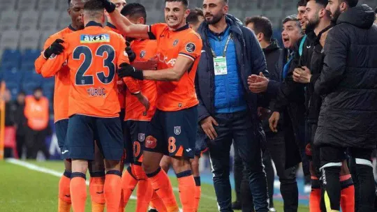 Spor Toto Süper Lig: Medipol Başakşehir: 2 - Antalyaspor: 0 (Maç sonucu)