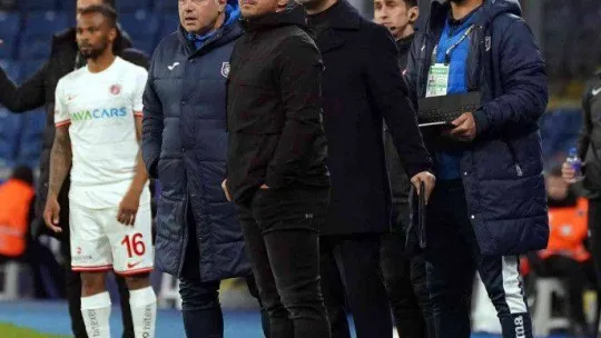 Spor Toto Süper Lig: Medipol Başakşehir: 2 - Antalyaspor: 0 (Maç sonucu)