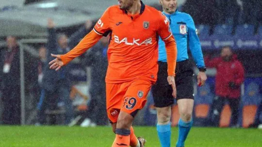 Spor Toto Süper Lig: Medipol Başakşehir: 1 - Konyaspor: 0 (İlk yarı)