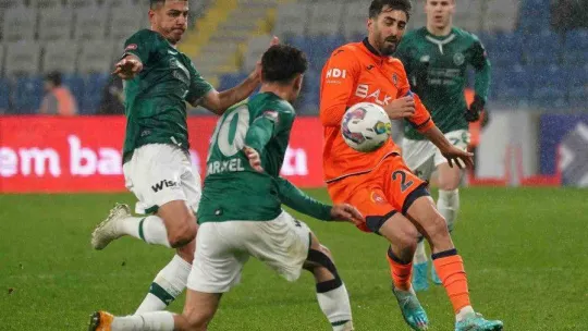 Spor Toto Süper Lig: Medipol Başakşehir: 1 - Konyaspor: 0 (İlk yarı)