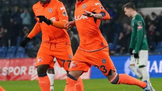 Spor Toto Süper Lig: Medipol Başakşehir: 2 - Konyaspor: 0 (Maç sonucu)