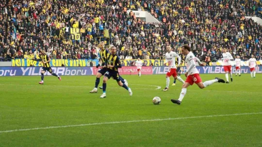 Spor Toto Süper Lig: MKE Ankaragücü: 0 - Gaziantep FK: 0 (İlk yarı)