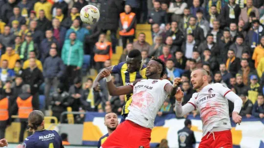Spor Toto Süper Lig: MKE Ankaragücü: 0 - Gaziantep FK: 0 (İlk yarı)