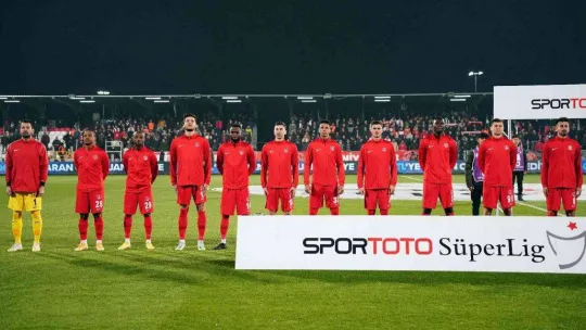 Spor Toto Süper Lig: Ümraniyespor: 1 - Medipol Başakşehir: 1 (Maç devam ediyor)