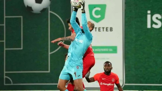 Spor Toto Süper Lig: Ümraniyespor: 1 - Medipol Başakşehir: 3 (Maç sonucu)