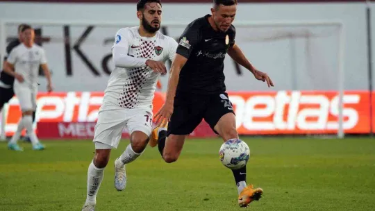 Spor Toto Süper Lig: Ümraniyespor: 1 - Hatayspor: 1 (İlk yarı)