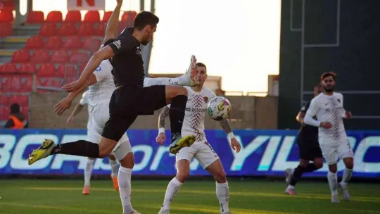 Spor Toto Süper Lig: Ümraniyespor: 1 - Hatayspor: 1 (İlk yarı)