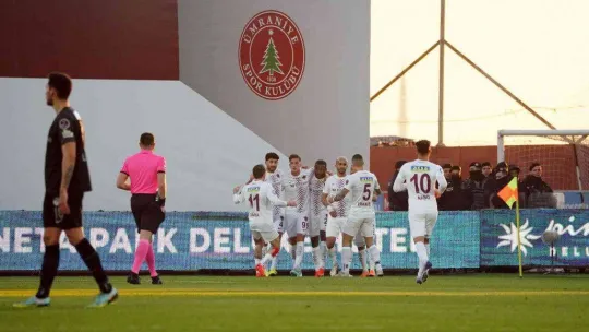 Spor Toto Süper Lig: Ümraniyespor: 1 - Hatayspor: 1 (İlk yarı)