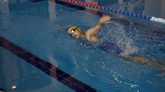Su korkusunu yenmek için başladığı spor hayatını değiştirdi