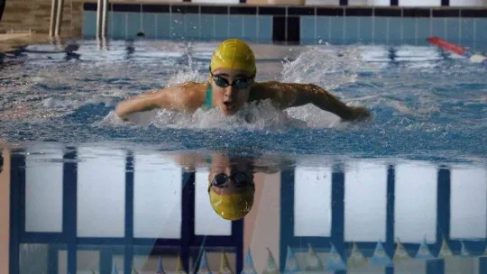 Su korkusunu yenmek için başladığı spor hayatını değiştirdi