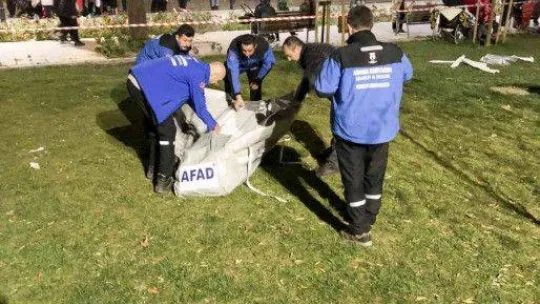 SUBÜ deprem bölgesinde aktif görevdeydi