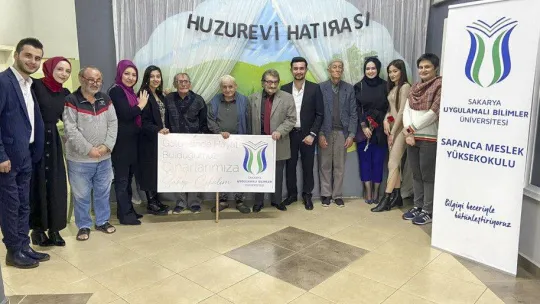 SUBÜ öğrencileri huzurevi sakinlerinin tecrübelerini dinledi