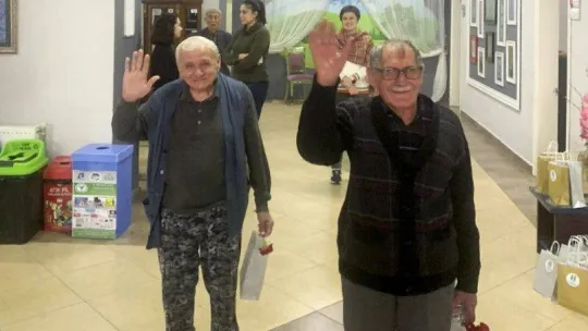 SUBÜ öğrencileri huzurevi sakinlerinin tecrübelerini dinledi