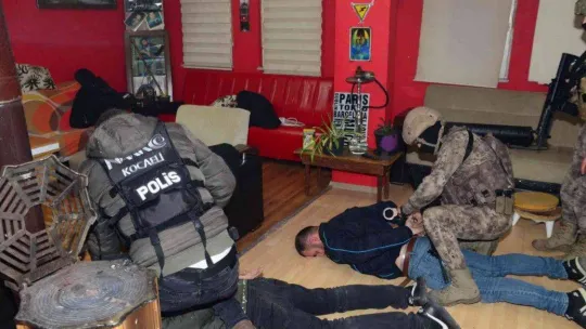 Süleyman Soylu'nun yönettiği operasyonda uyuşturucular bebek pusetinden çıktı