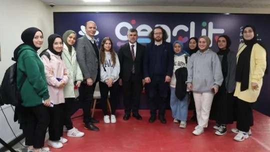 Sultanbeyli'de 'Gençlik Akademisi' açıldı