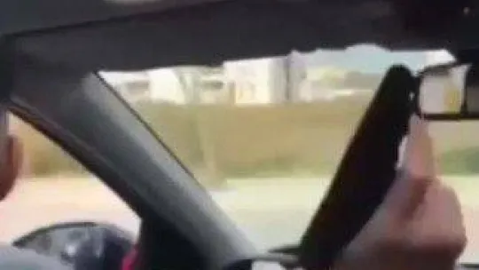 Sultanbeyli'de düğün konvoyunda havaya ateş açan maganda kamerada