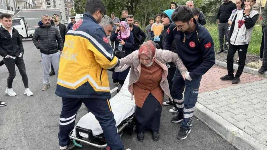 Sultanbeyli'de iki ticari araç çarpıştı: 4 yaralı