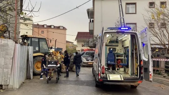 Sultanbeyli'de kazı çalışmasında göçük: 1 işçi toprak altında kaldı