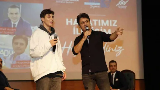 Sultangazi'de 'iletişim sohbeti'ne gençlerden yoğun ilgi