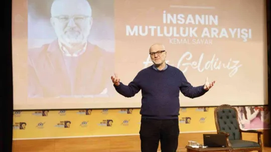 Sultangazi'de 'İnsanın Mutluluk Arayışı' isimli söyleşi ilgi gördü